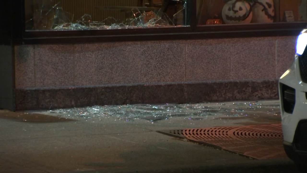 Thieves try to break into cafe on same Lincoln Park street where businesses were targeted days ago
       — Elmhurst Dining news