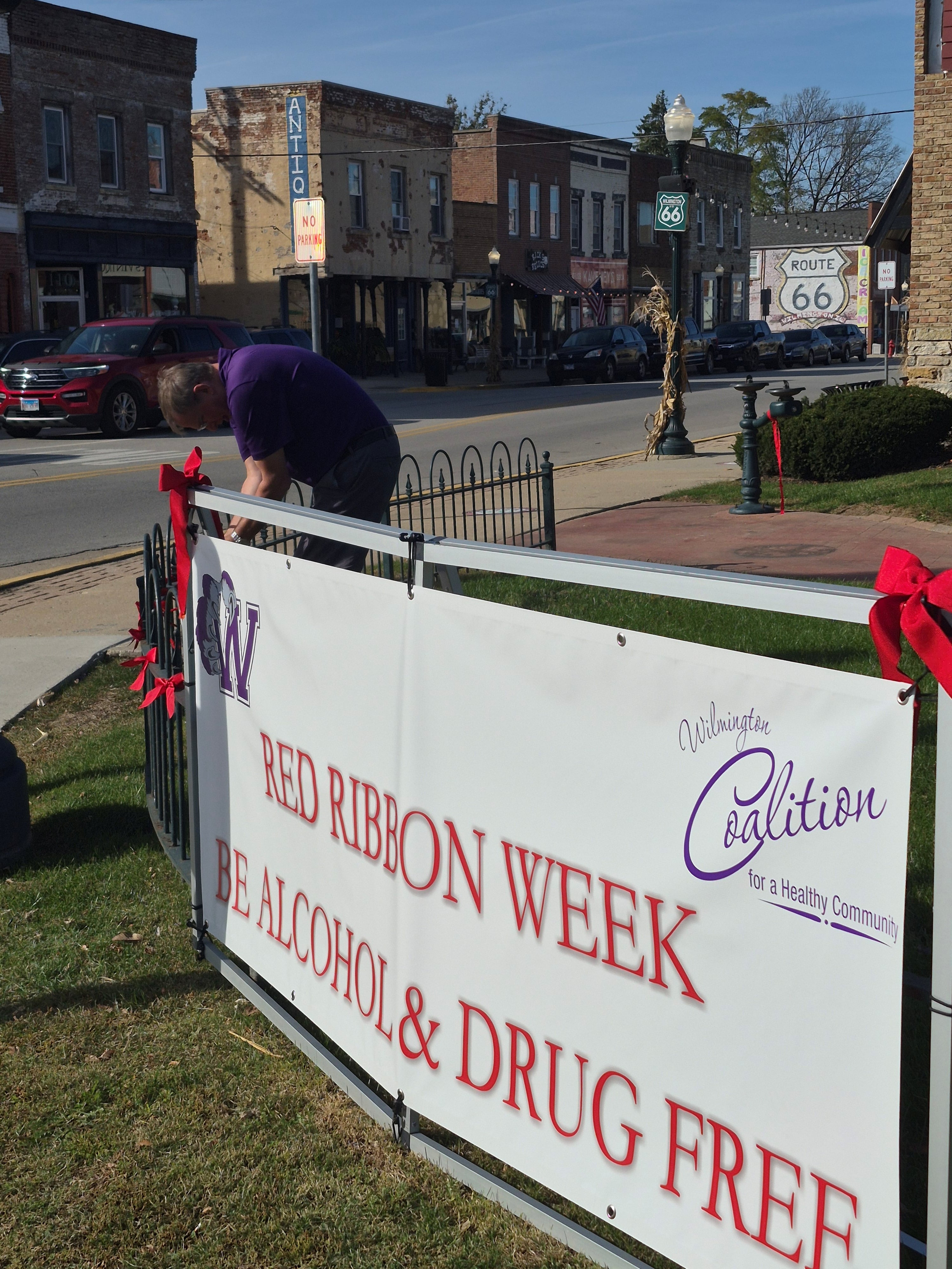 Wilmington pastors gather to pray for youth during Red Ribbon Week — Elmhurst Health news